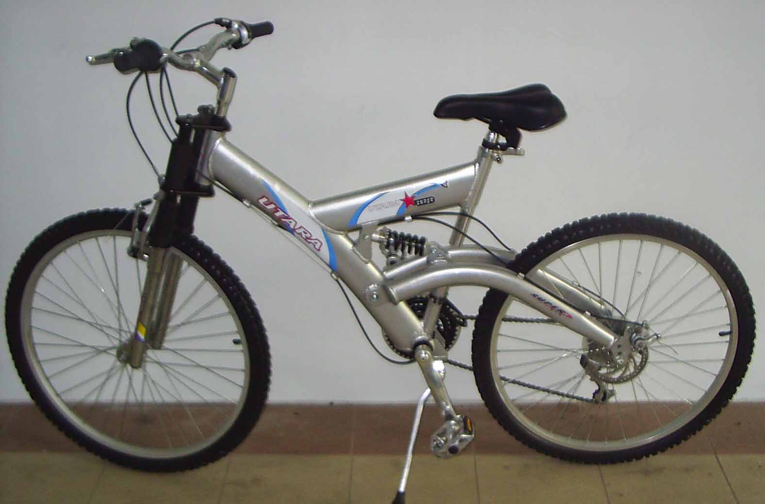 26 Full Suspension Steel & Alloy Frame MTB.JPG (70149 bytes)